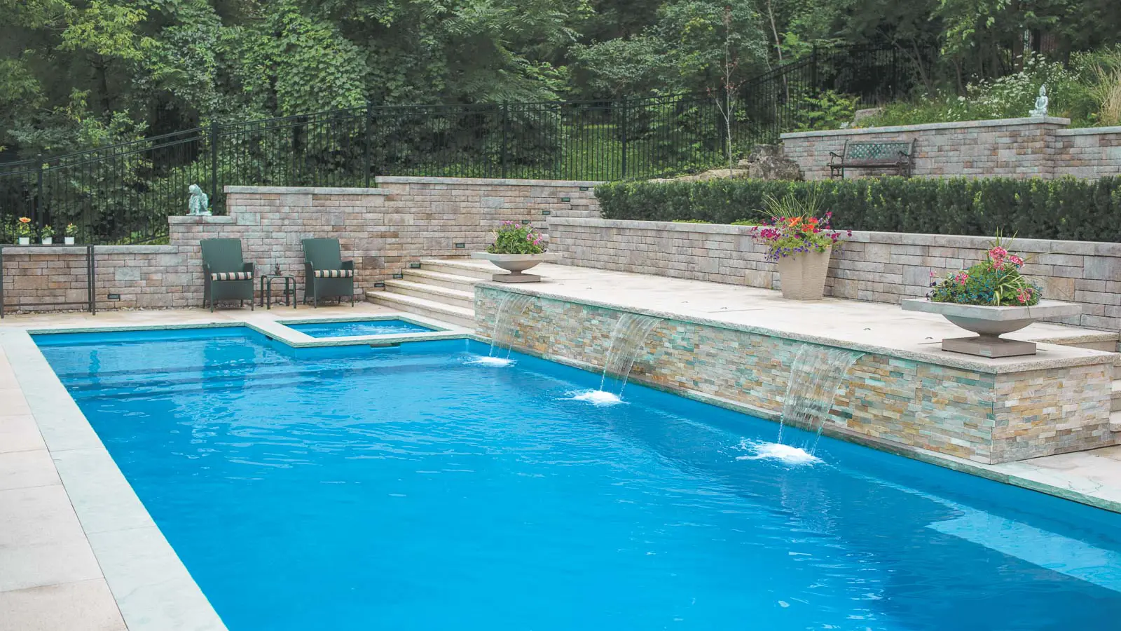 Leisure-Pools-Ultimate-fiberglass-pool