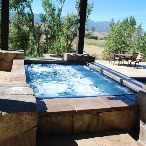 custom-hottub-hardscapes-utah